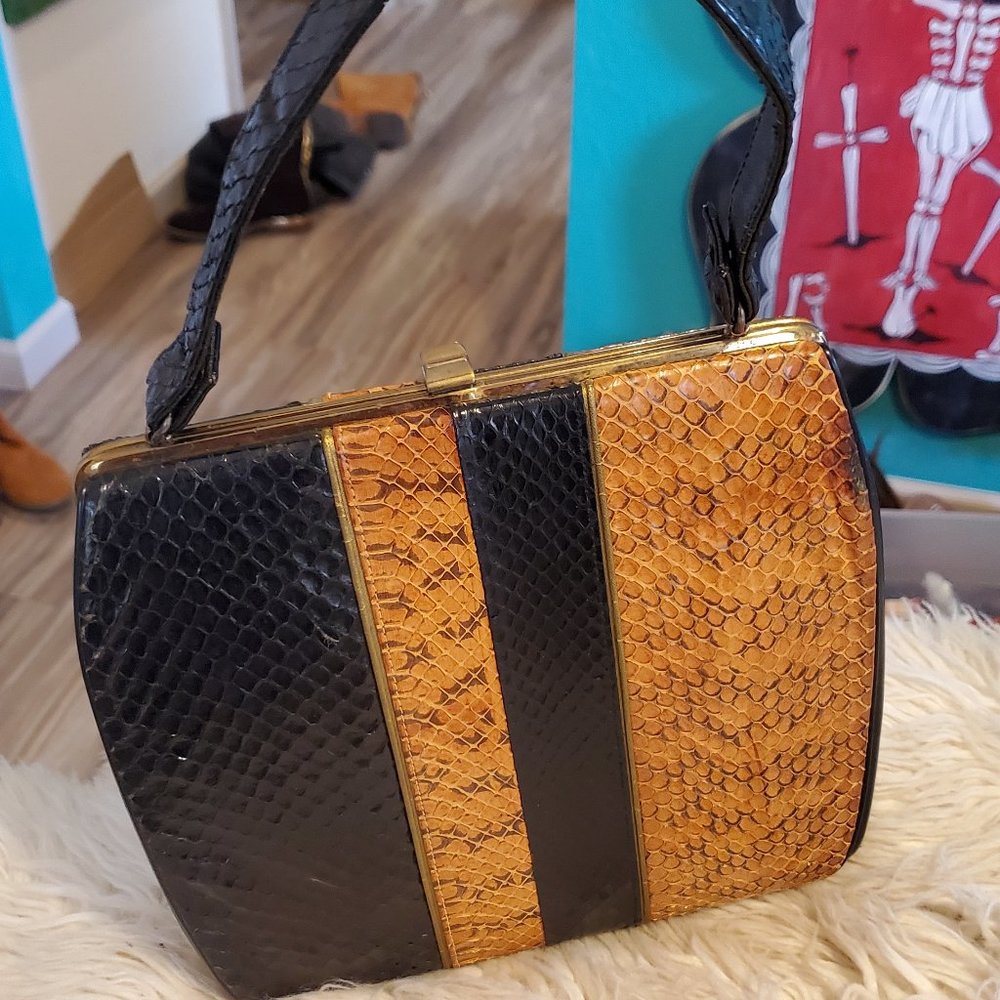 Vintage 60's structured handbag - Picture 2 of 3